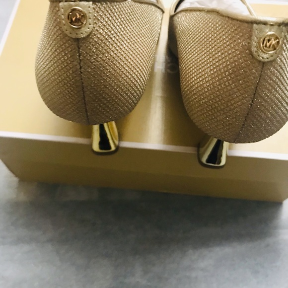 MICHAEL KORS GORGEOUS CLARA SLIP-ON POINTED PUMP. CLASSY DESIGN, BRAND NEW. - Picture 12 of 13